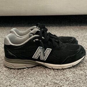 New Balance Black & White Sneakers with Lace-Up Design